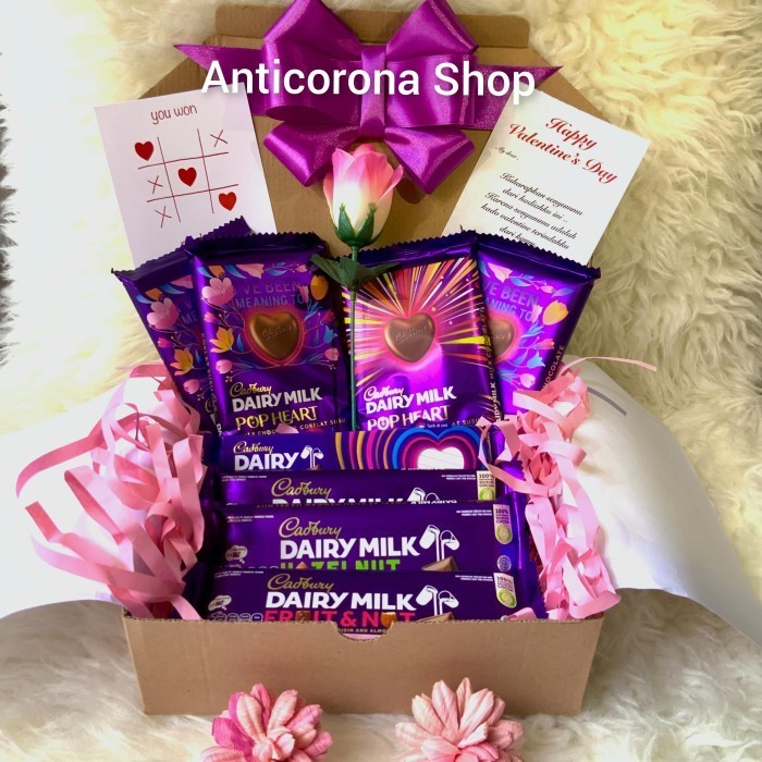 

Kado Valentine Cokelat / Hampers Cokelat Cadbury Dairy Milk / Kado Ula