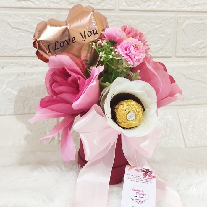 

Hadiah Valentine Hampers Anniv Ultah Bingkisan Kado Cewek Unik Murah