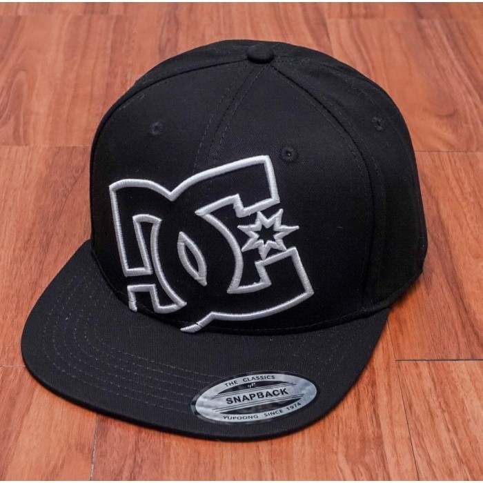 Topi Dc Shoecousa Snapba Pria