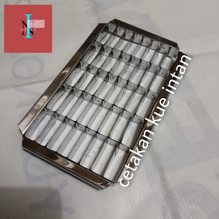 

Cetakan Kue Kering/Kasten Motif Persegi Panjang Bahan Stainless