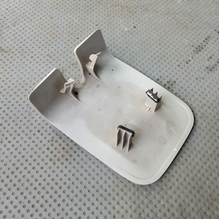 Cover Spion Tengah Nissan X-Trail T30 #Thelogodok