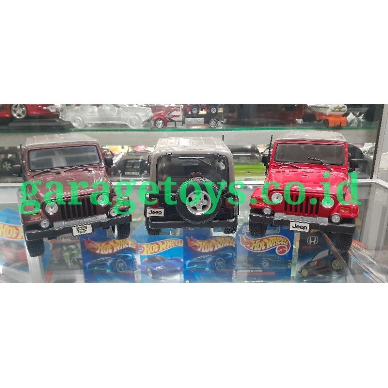 Maisto 1:18 Diecast Jeep Wrangler Sahara