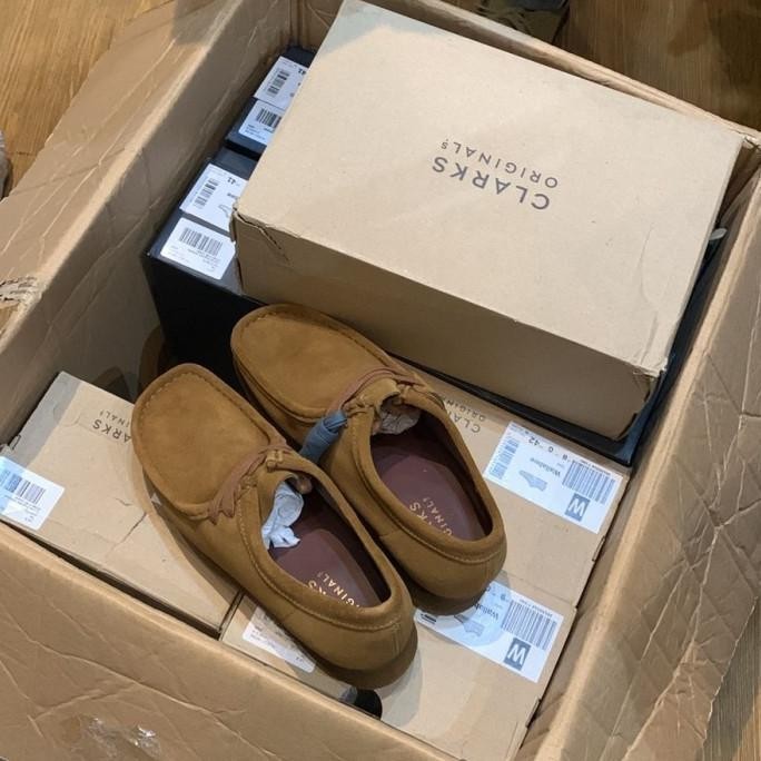 

COD !!! CLARKS WALLABEE COLA PACKING AMAN
