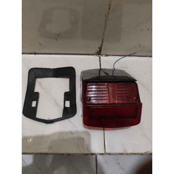 Stop Lamp Mika Lampu Stop Belakang Set Vespa Super