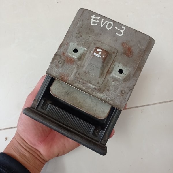 Asbak Roko Dashboard Mitsubishi Lancer Evo 3 Evo3 Cb2 Cb4 Original Copotan #Termurah #Bergaransi