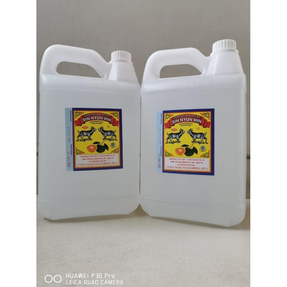 

cuka makan kambing dua asli singkawang isi 5 liter IIbs