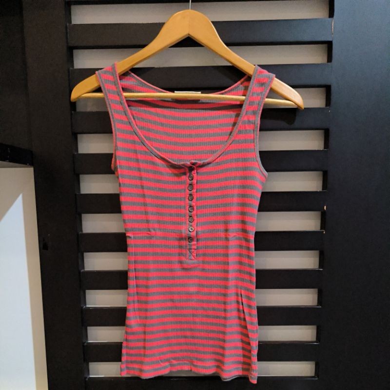 Kaos kutung wanita Preloved/ baju atasan wanita second