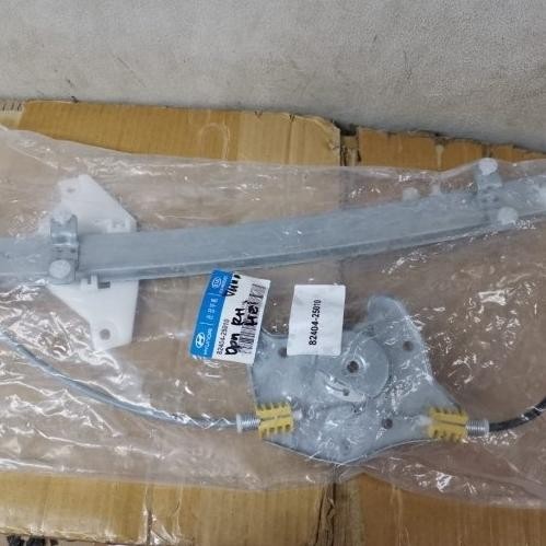 Regulator Power Window Depan Kiri Hyundai Verna Avega