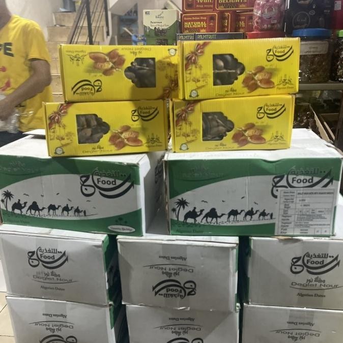 

Kurma Tunisia Tangkai 500Gr/Dus 12 Pack Kurma Golden Palm Premium