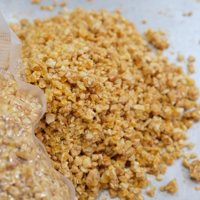 

kacang nougat siap pakai 1kg. asli Lawskitchen. enak