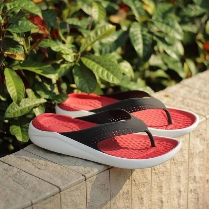 Sandal Crocs / Croc LiteRide Graphic Flip Terlaris