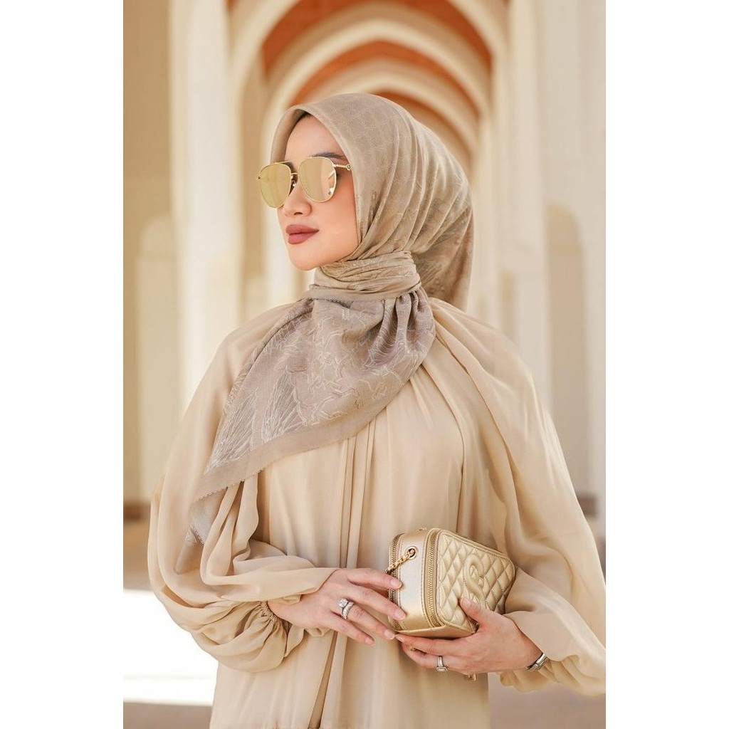 Buttonscarves Medina 2 Series