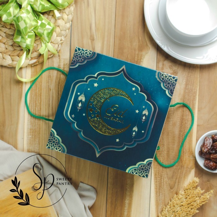 

Jamila - Dus Box Packaging Kotak Hampers Kue Lebaran Idul Fitri 100