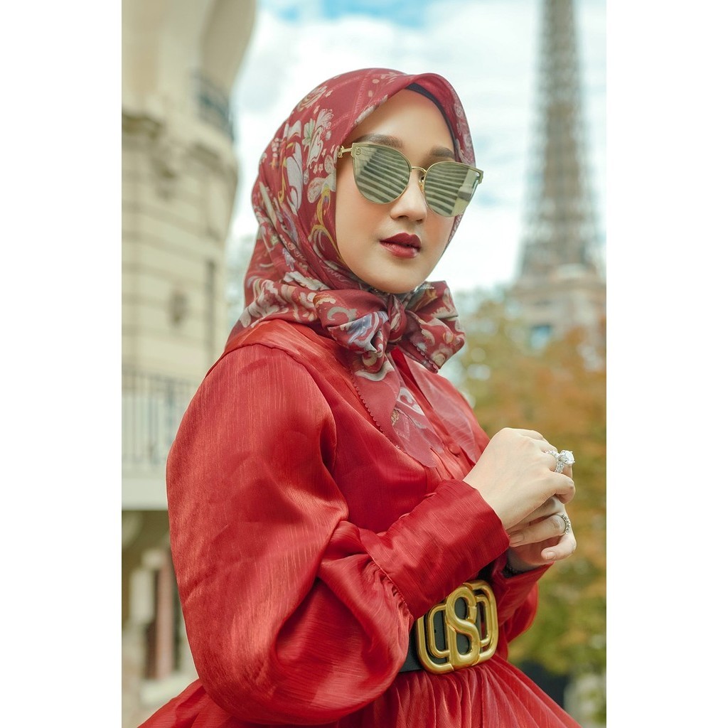 The Autograph Voile Square XL - Cerise