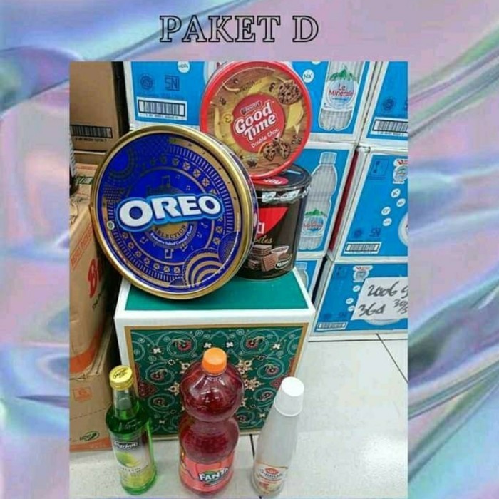 

Limited! Parcel Lebaran Kue Kaleng Paket D New