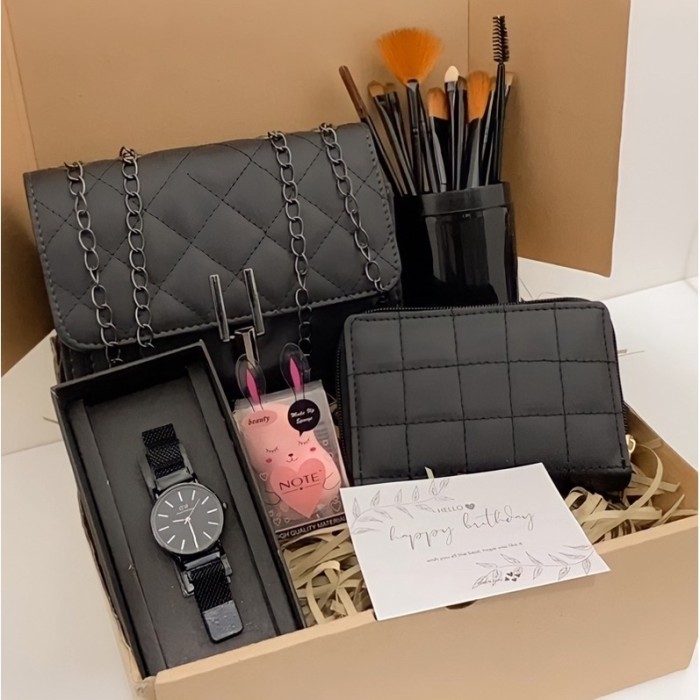 

Hampers Cewek / Kado Cewek / Gift Box Cewek / Spons Make Up / Brush