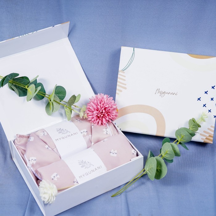 

Hampers Marina / Kado Ulang Tahun / Hadiah Ulang Tahun / Gift Set