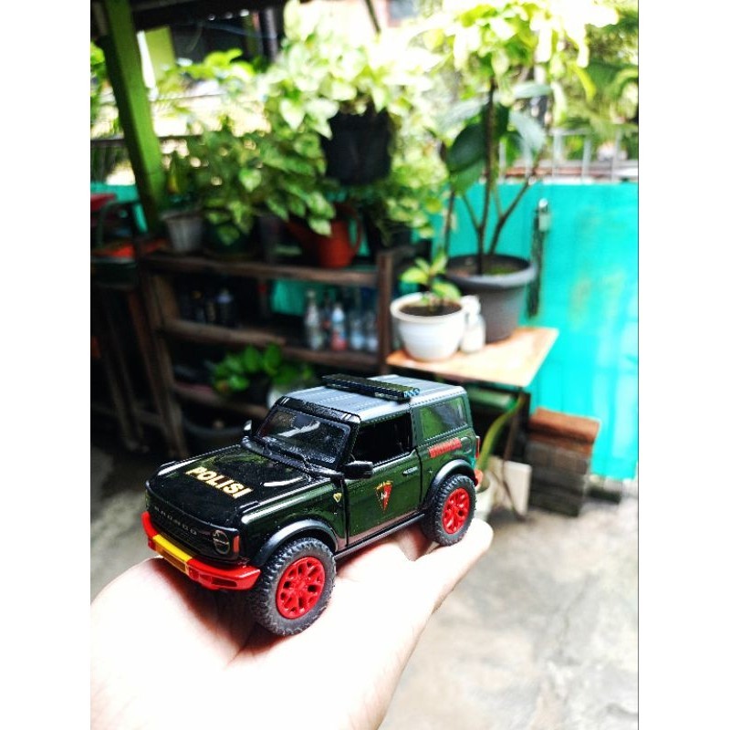 diecast miniatur mobil polisi brimob militer  Ford bronco