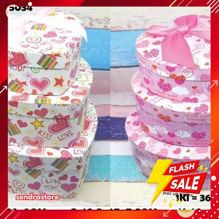 

KOTAK KADO BENTUK LOVE ISI 3 PCS KODE 5034 S1 PRODUK PILIHAN