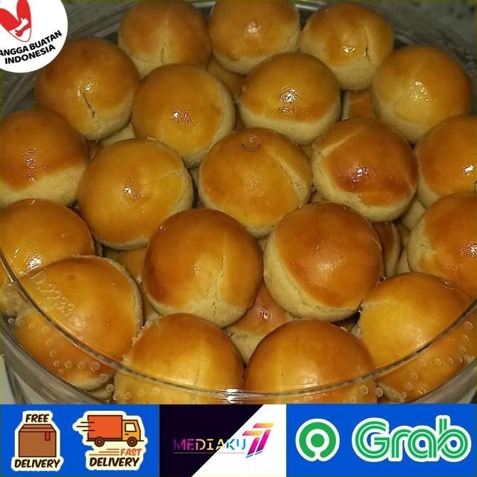 

Kue Nastar Premium 15cmx7cm/Halal/Homemade/Alami /Lebaran/Imlek
