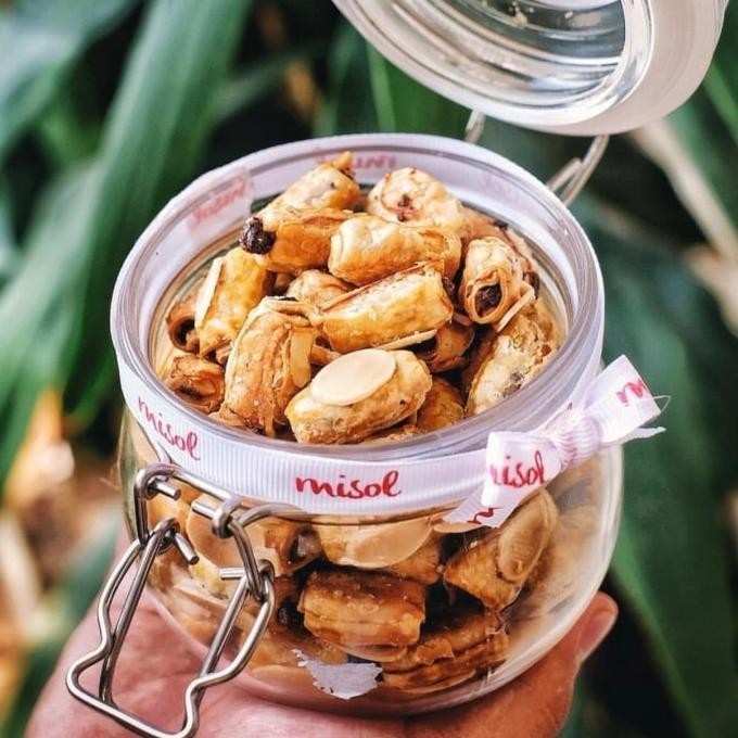 

Chocolate Tubes Kue Kering MISOL netto 245 Gr kemasan Jar Kecil