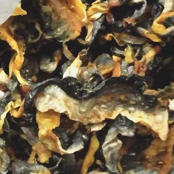 

kerupuk kulit ikan salmon mentah gurih nikmat kemasan 500 gram ZS88