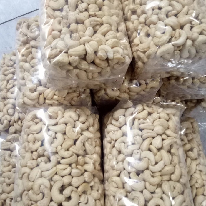 

BERGARANSI kacang mede asli wonogiri 1kg mentah fresh