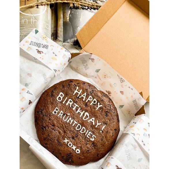 

LANGSUNG KIRIM COOKIES THE GIANT THIN BROWN BRNT BIRTHDAY COOKIE BY (20CM) GIANT COOKIE BDAY COOKIE BDAY COOKIES CUSTOM COOKIE