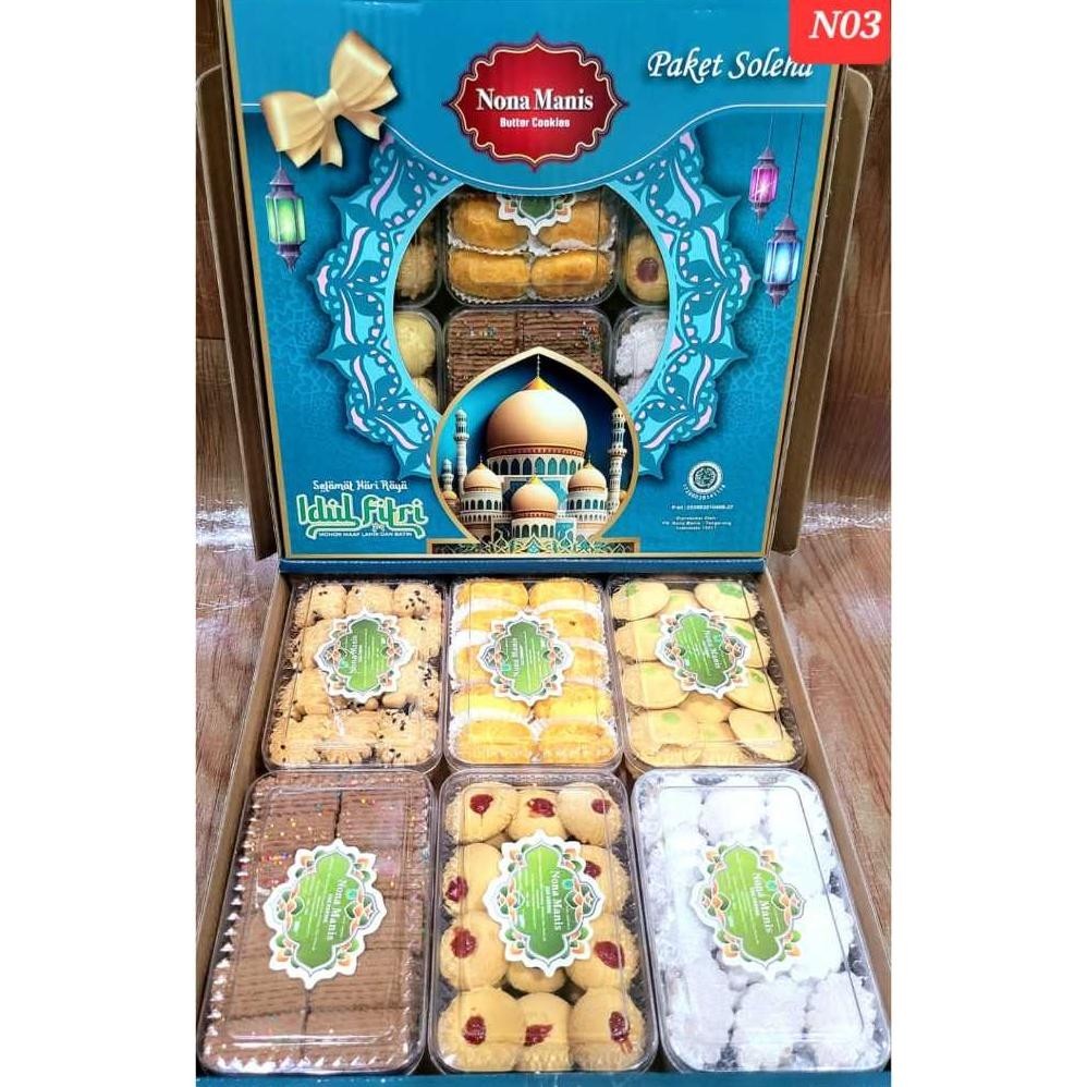 

CR - Apazada - Kue Kering Lebaran Nona Manis Soleha Halal / Hampers Kue Lebaran Paket 6 Toples Murah Enak Terbaru TERLARIS