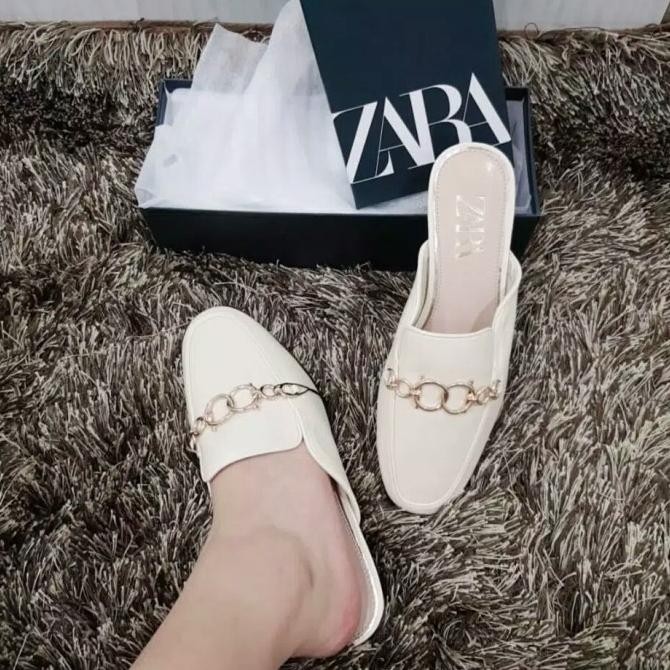 Zara Flat Chain Loafers Slip On