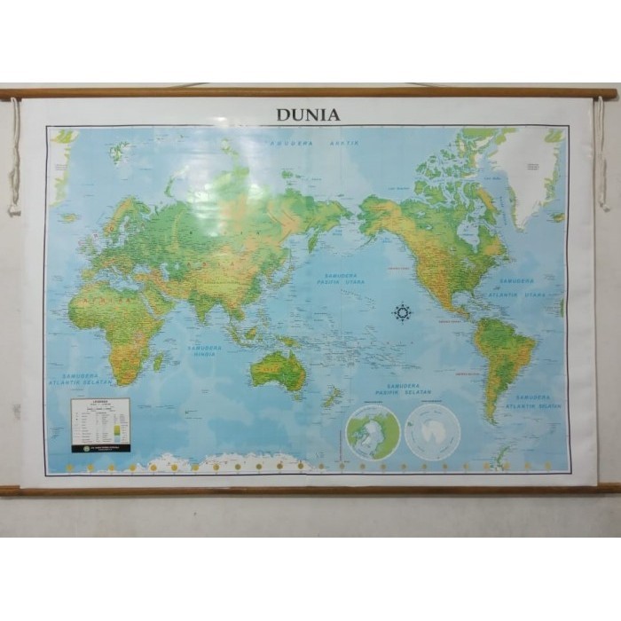 Peta Dunia Sedang Peta Bingkai
