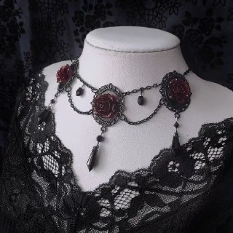 Dark Classical Gothic Rose Necklace Crystal Pendant Rose Subculture