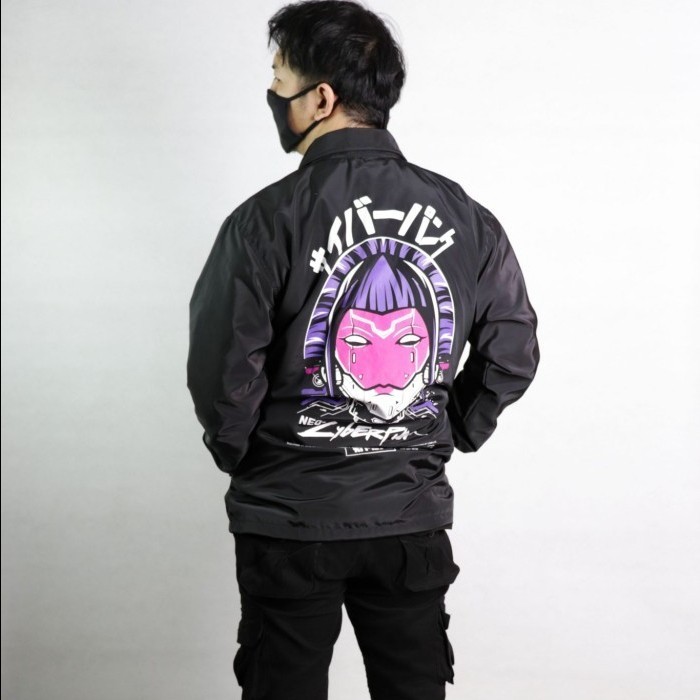Kremlin Coach Jacket Hitam - Geiko