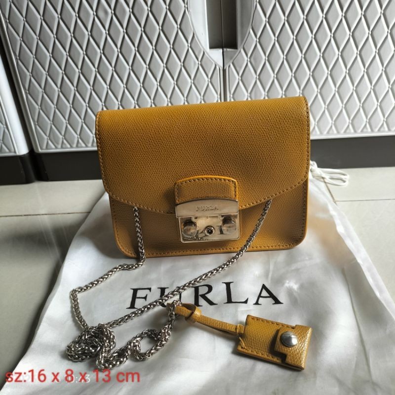 tas furla kuning ori bekas