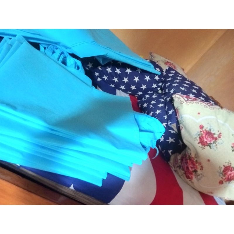 

tas hantaran hajatan bahan spond bond kekinian.bahan spondbond tebal 75gsm. 1 lusin 12 pcs