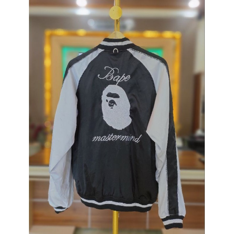 JAKET M45T3RM1ND X B4P3 BLACK WHITE