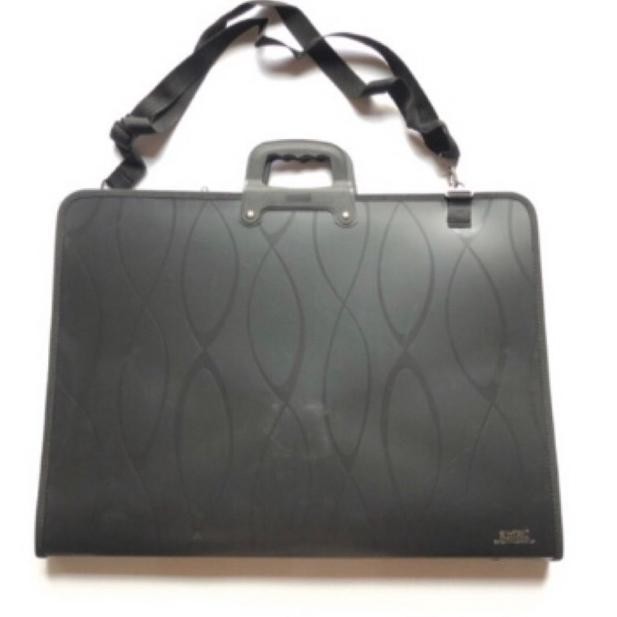 

It34 V TEC ART BAG A3 ( 53x39x3 CM) Hemat
