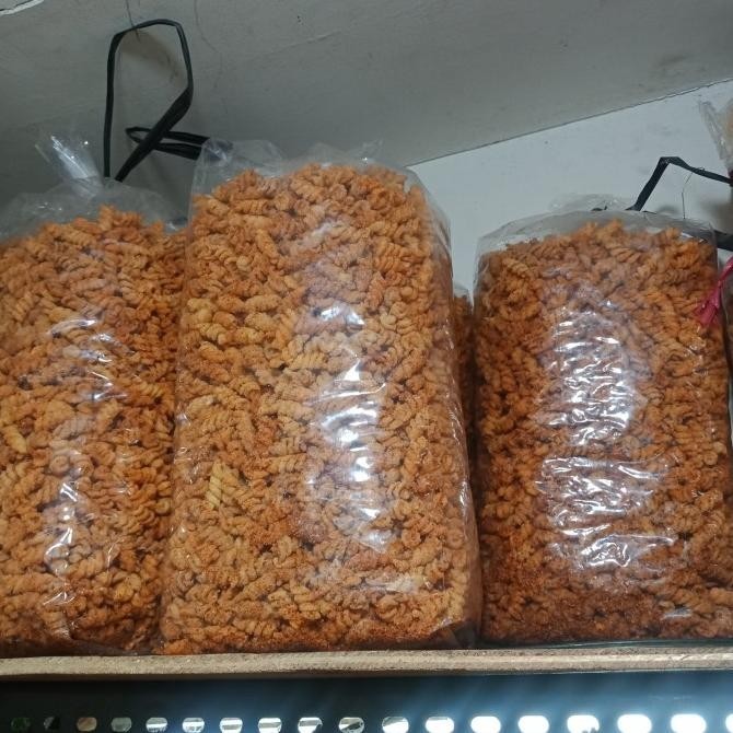 

TERBARU MAKARONI SPIRAL ASIN DAN PEDAS 1 BALL ISI 2 KG !!!!!