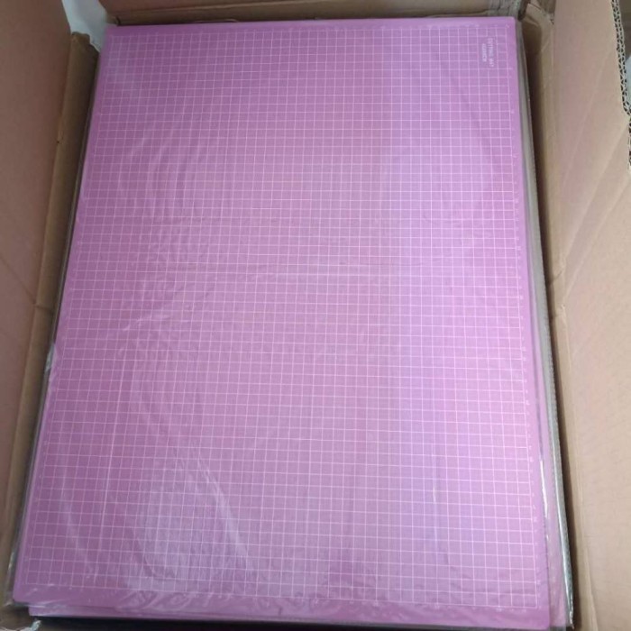 

Cutting Mat Size A2, Double Sided Self Healing A2.Merek Taiwan Kw-Trio