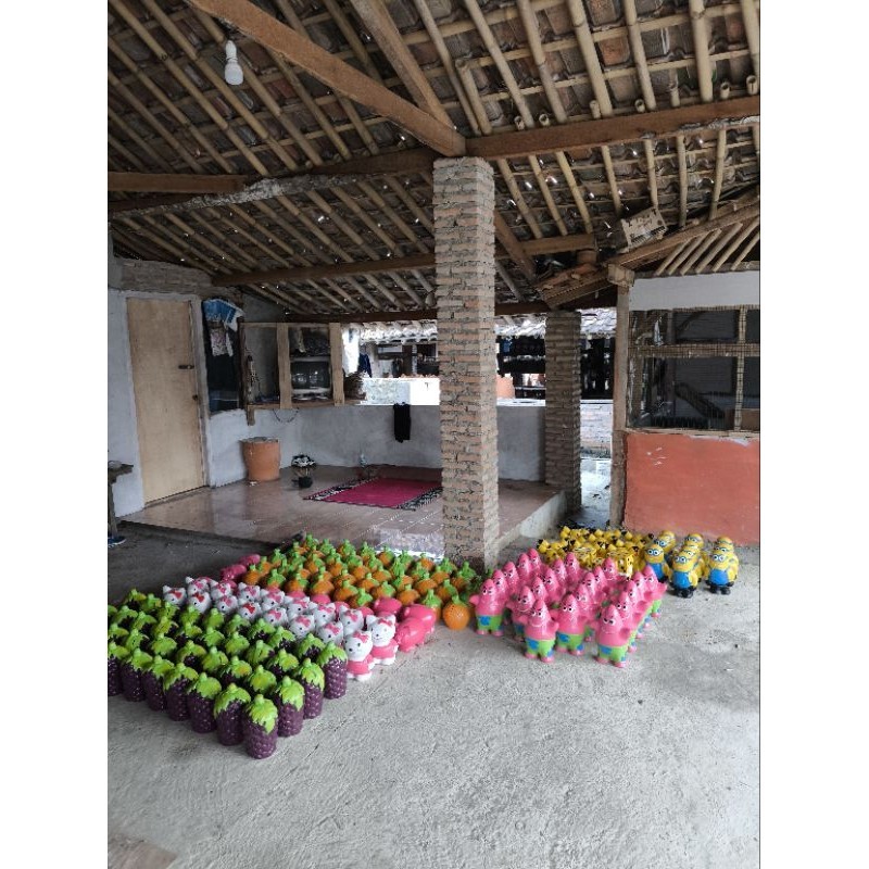 CELENGAN/ CELENGAN KARAKTER/ CELENGAN TANAH LIAT/ TABUNGAN TANAH LIAT