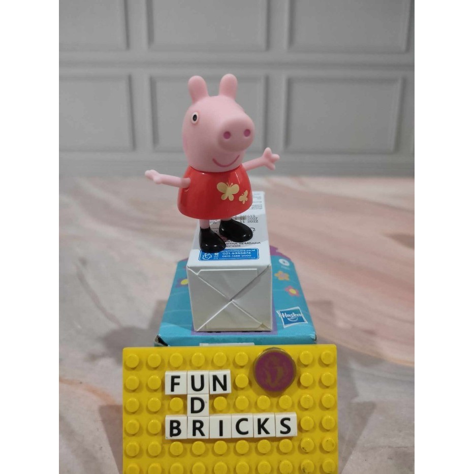 Hasbro Peppa Adventures Peppa Pig Figure