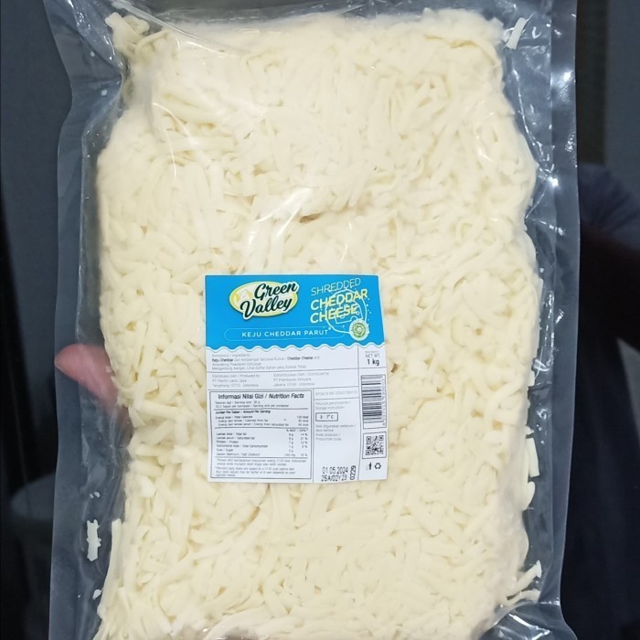 

GREEN VALLEY - SHREDDED CHEDDAR CHEESE 1 KG / KEJU PARUT