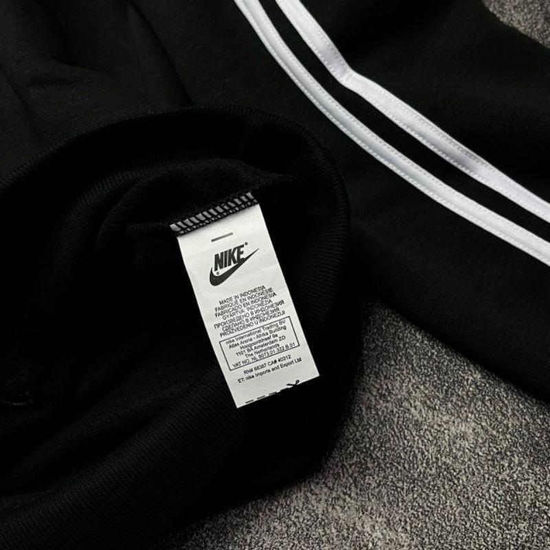 [NMDS COMPANY] PREMIUM CREWNECK SWEATER CREWNECK NIKE CENTER SMALL SWOOSH FULLTAG & LABEL
