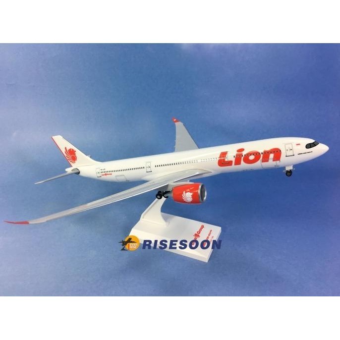 Lion Air A330-900neo PK-LEI By Risesoon 1:200 Scale ( Plastik )
