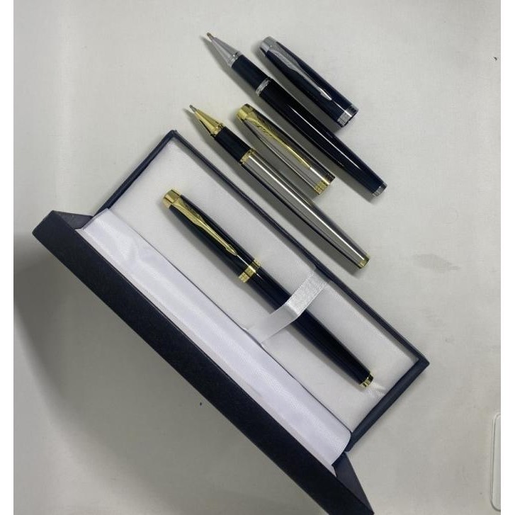 

Pulpen Esklusif Model Parker IM Rollerball KW Chrome Trim TA