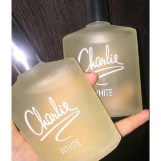 [PREMIUM] BEST PRODUCT REVLON CHARLIE WHITE & RED,gold 100ml ,100%ori