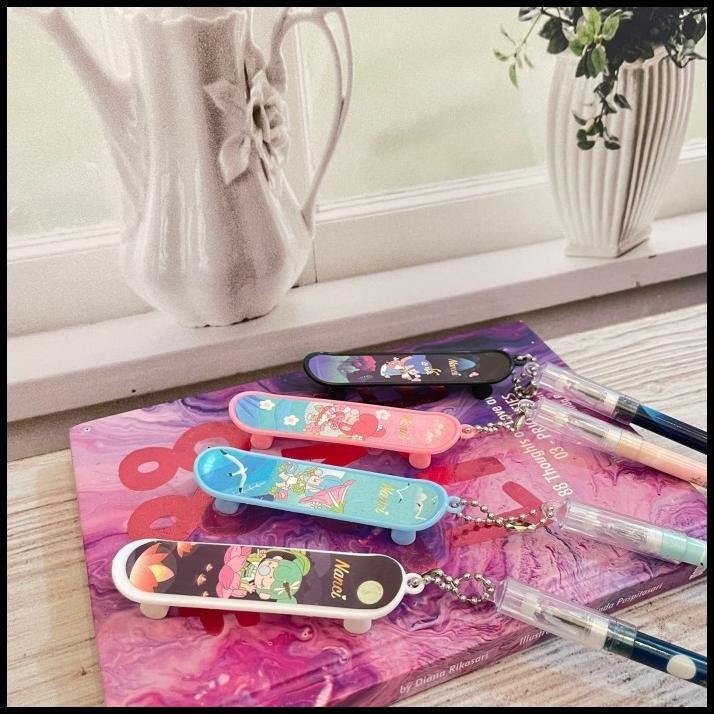 

BEST DEAL PULPEN GANTUNGAN SKATEBOARD NANCY CEWE LUCU TINTA HITAM HARGA TERMURAH !!!
