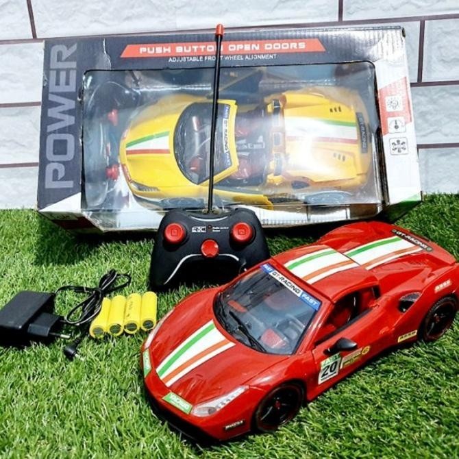 Rc Car Sedan Balap Besar Remote Control Buk Pintu Otomatis Baterai