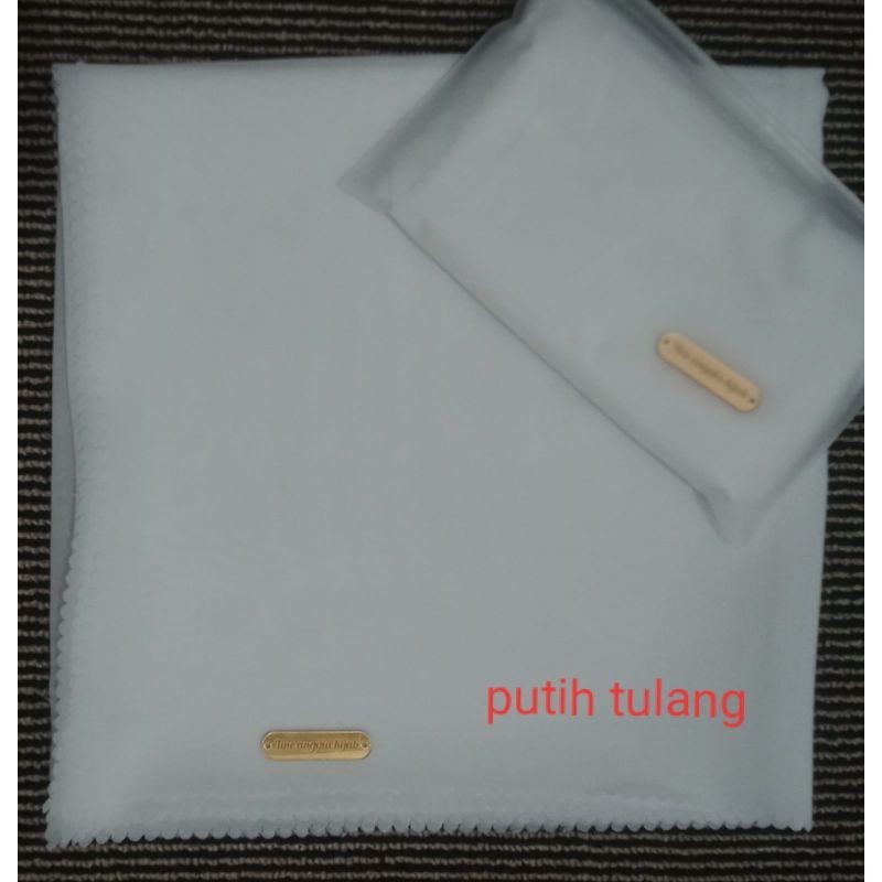 hijab kerudung segiempat polos bellasquare premium warna putih tulang