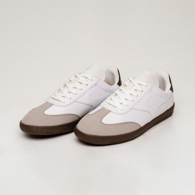 Sepatu Sneakers Footwear Emba Coach White